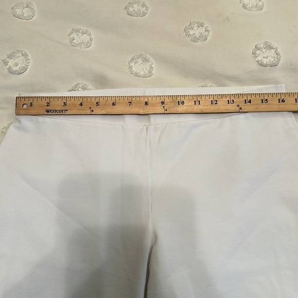 Chico's Classic crop ponte knit pant size 12 white - Picture 6 of 7
